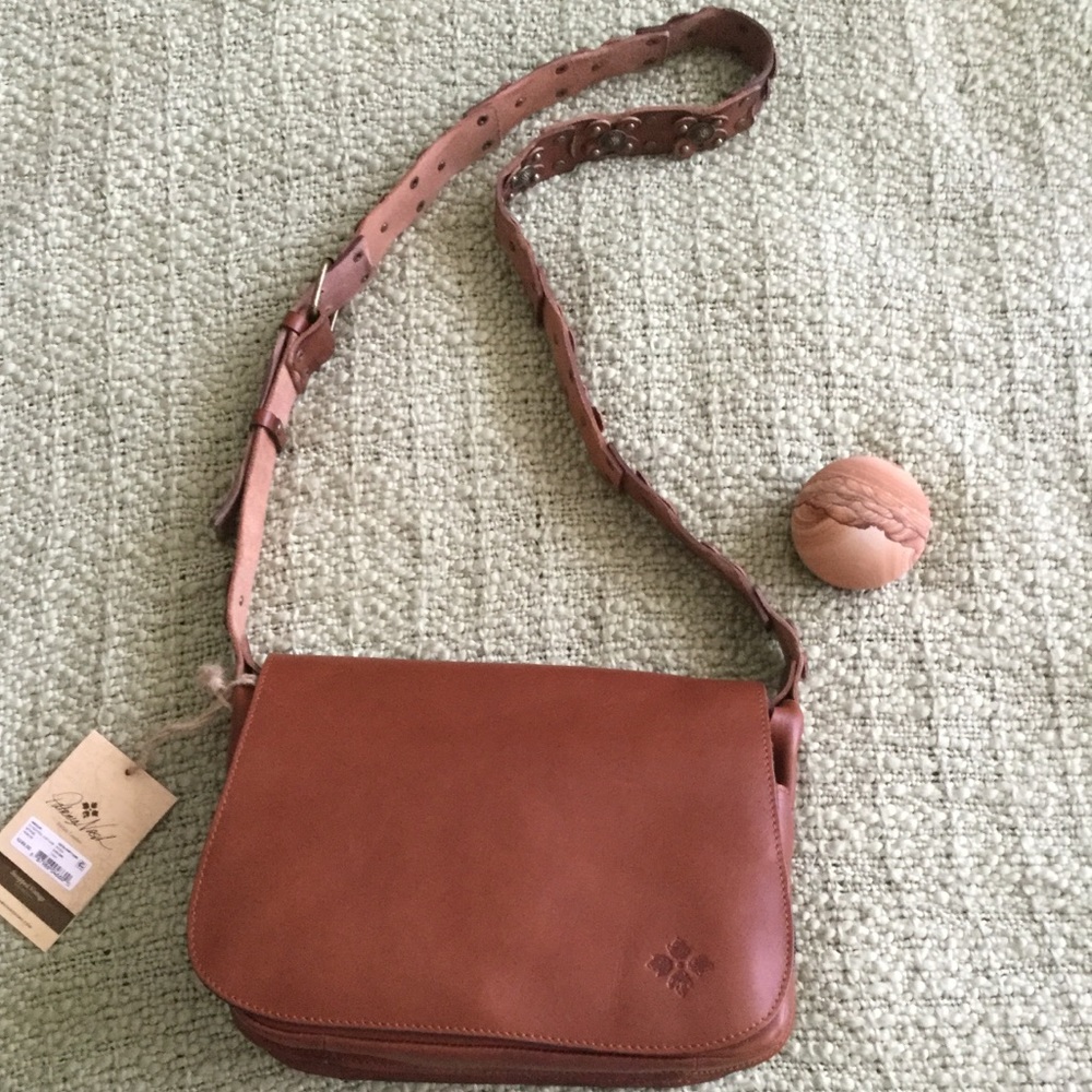 NWT Beautiful Patricia Nash Crossbody Purse